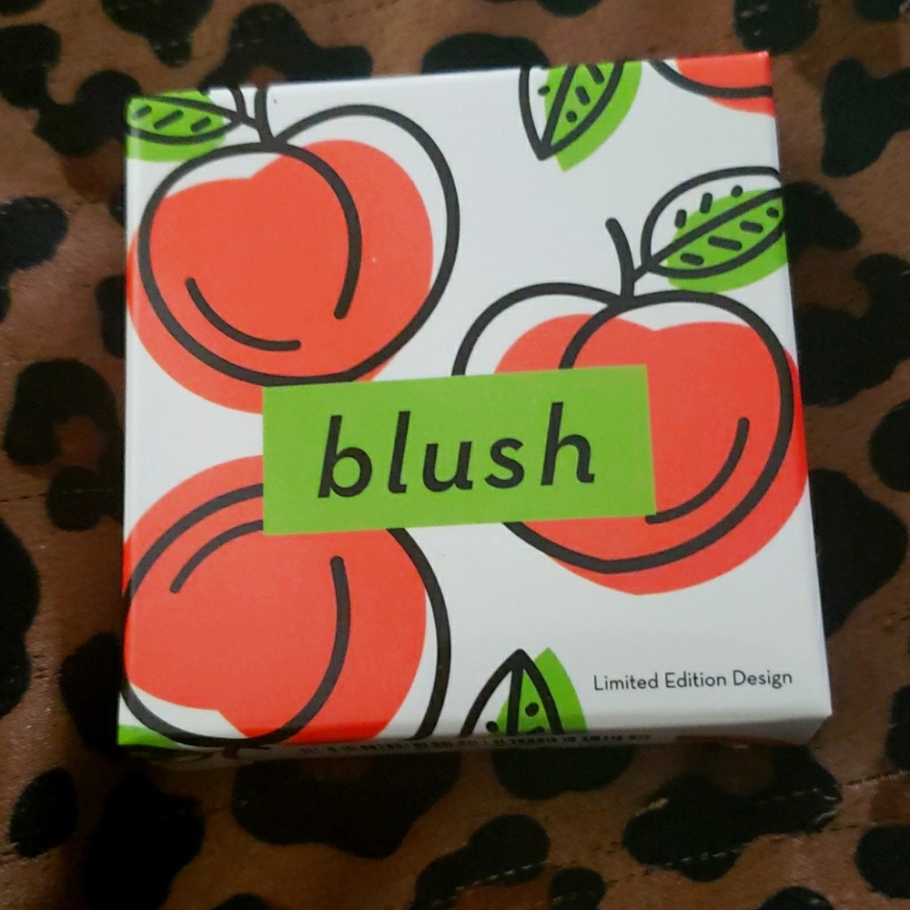 Elizabeth Mott blush